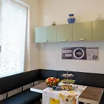 לינה וארוחת בוקר Casa Al Mare